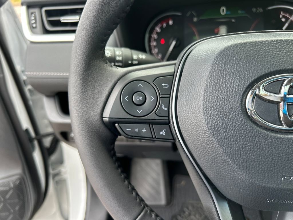 Used 2025 Toyota RAV4 XLE Premium image 22