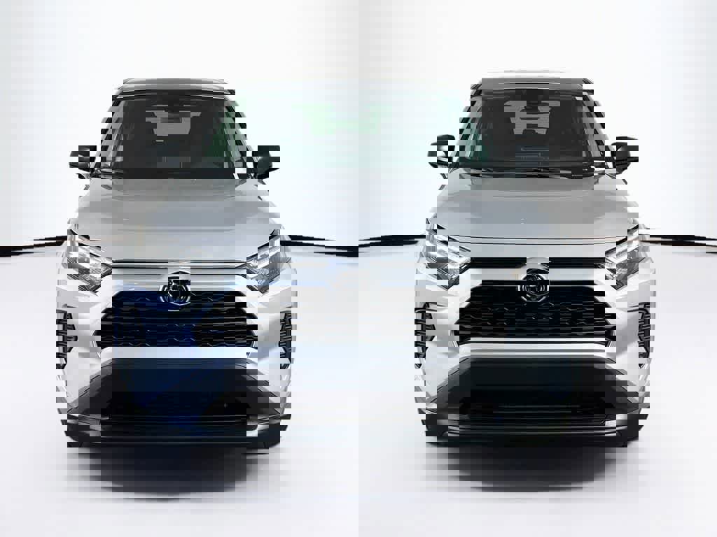 Used 2025 Toyota RAV4 LE FWD image 8