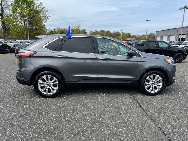 Certified 2022 Ford Edge Titanium AWD/4WD image 8