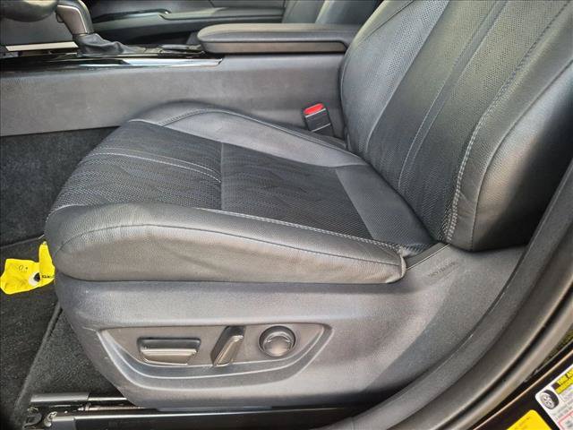 Used 2025 Toyota Camry XSE FWD image 15