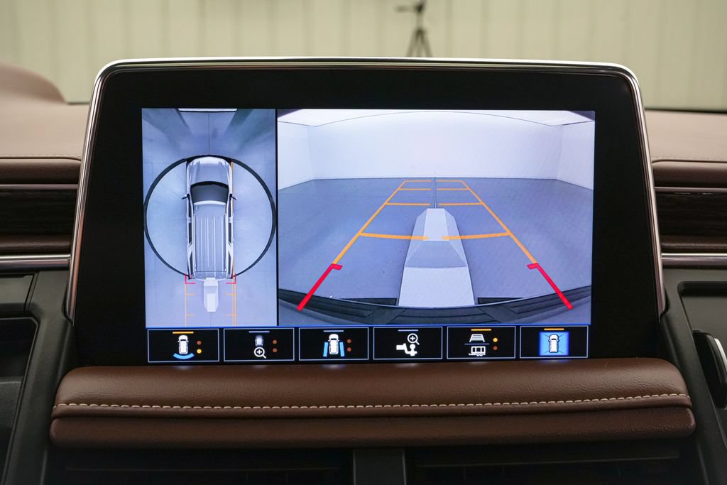 Used 2021 Chevrolet Tahoe High Country AWD/4WD image 18