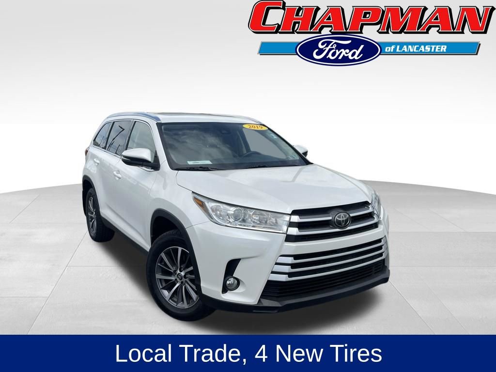 Used 2019 Toyota Highlander XLE AWD/4WD image 1