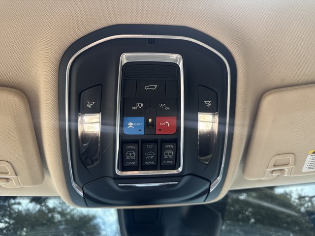 Used 2021 Jeep Grand Cherokee L Limited w/ Trailer Tow Group (B) AWD/4WD image 27