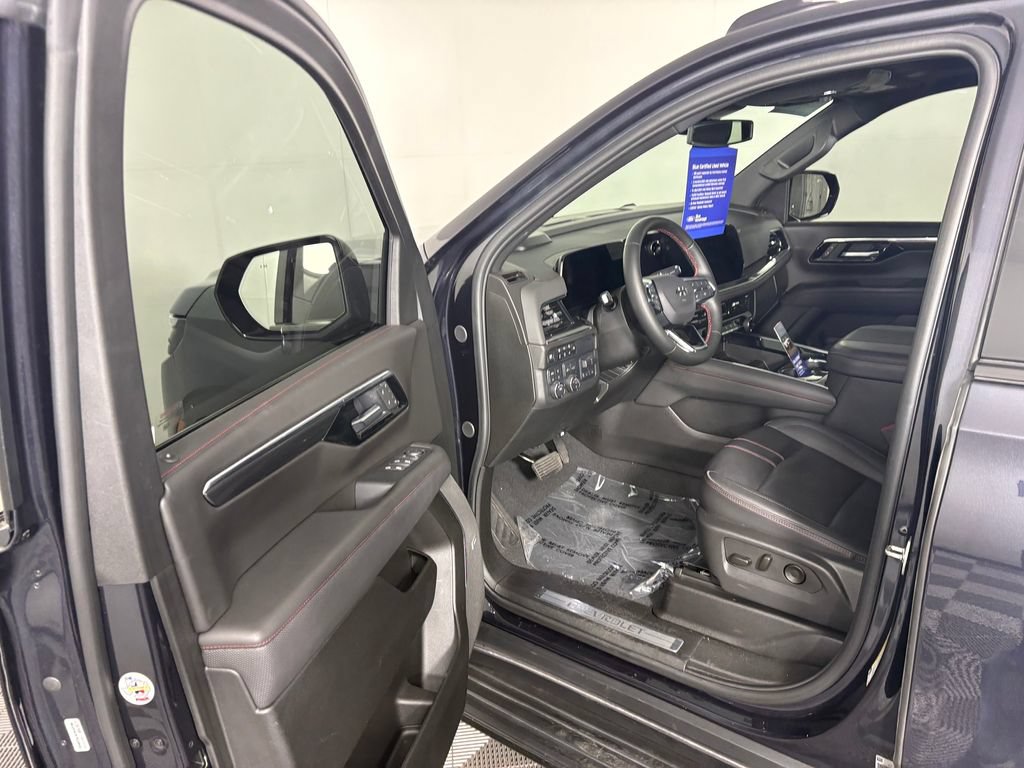Used 2025 Chevrolet Tahoe RST w/ Comfort Package AWD/4WD image 11