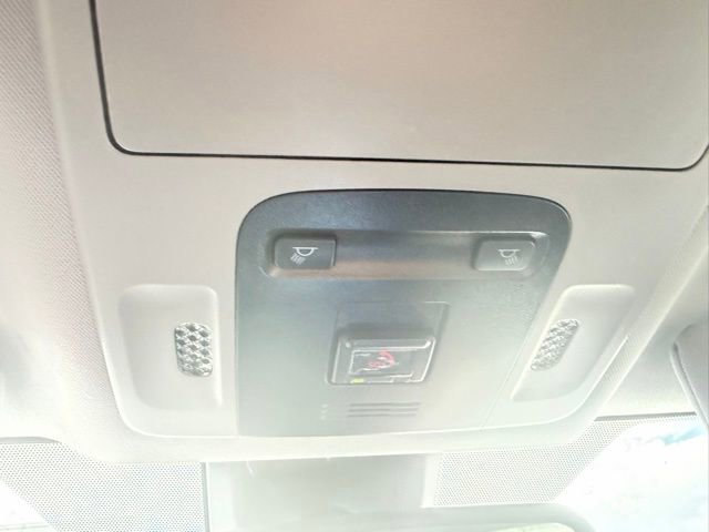 Used 2024 Toyota Camry SE w/ Convenience Package image 14