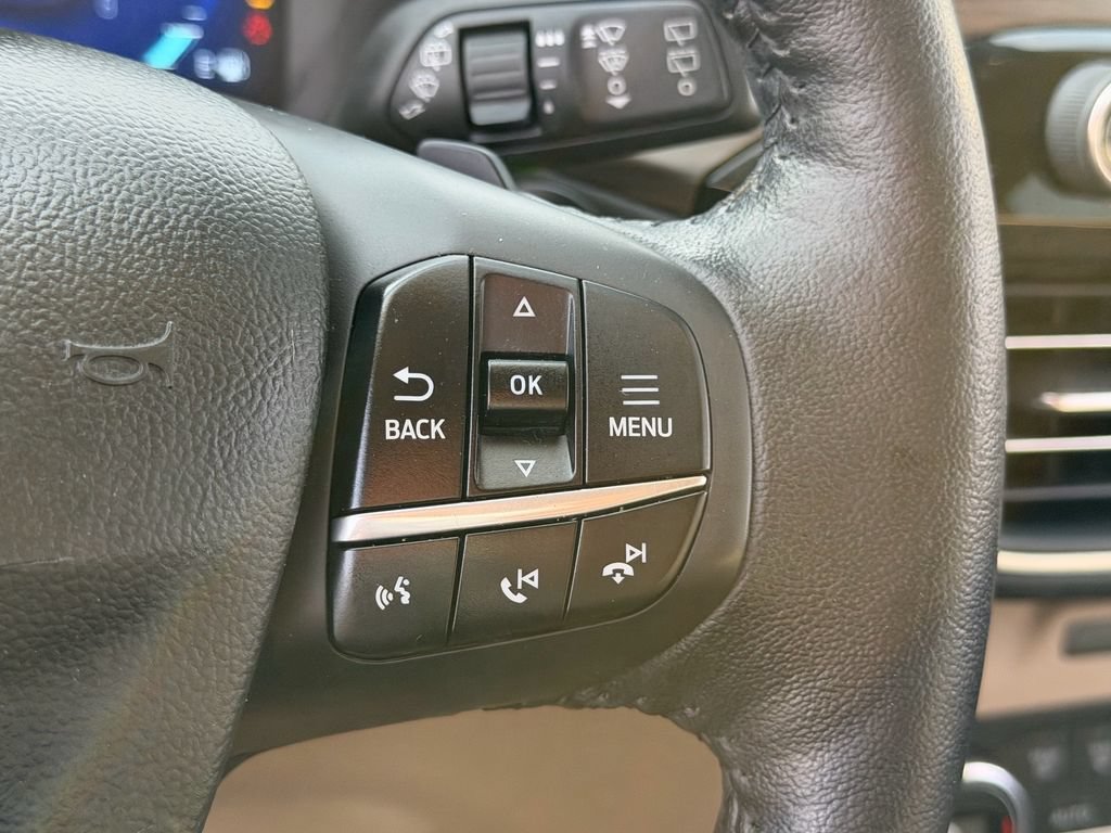 Certified 2020 Ford Escape Titanium AWD/4WD image 24