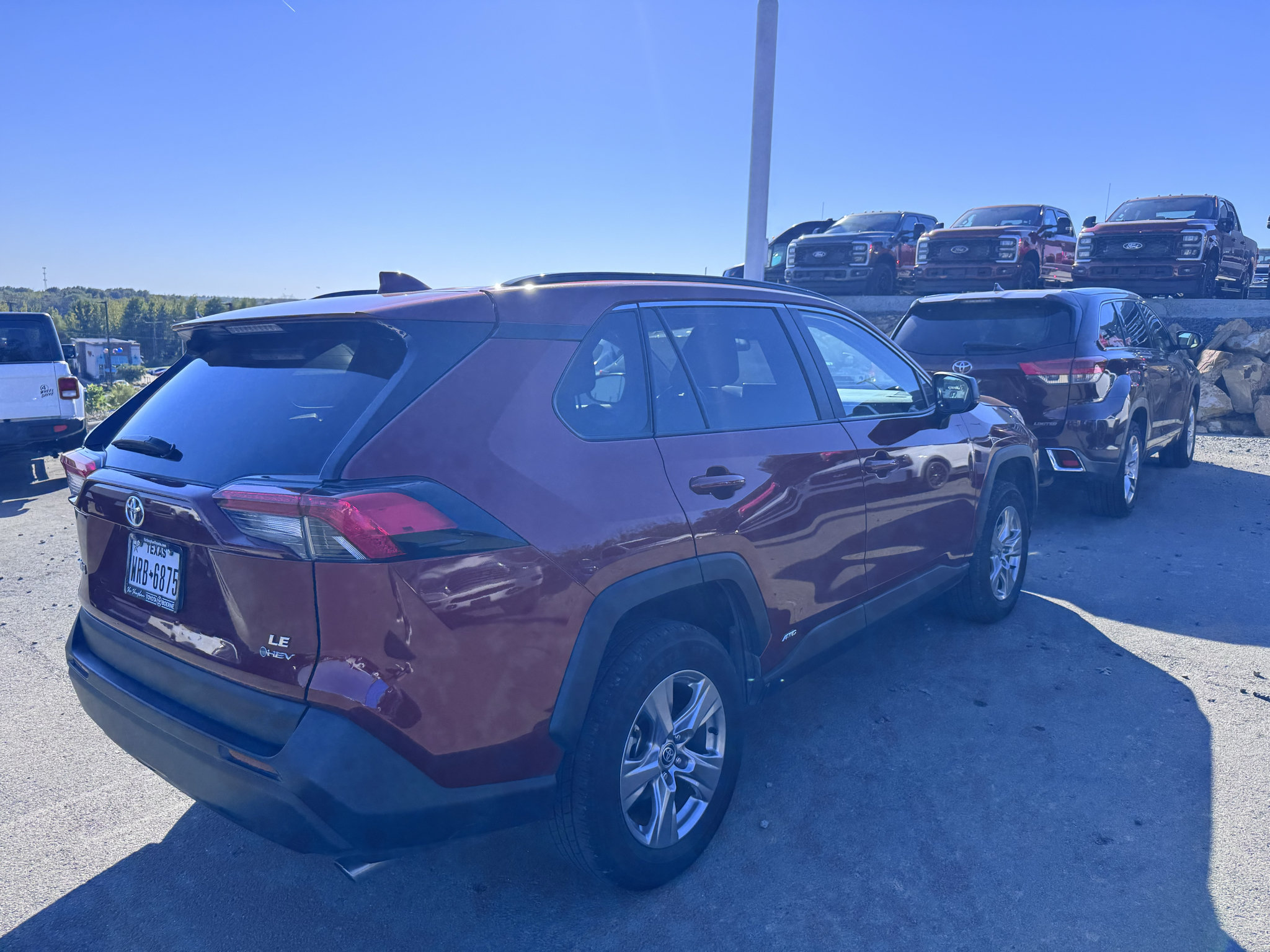 Used 2025 Toyota RAV4 LE AWD/4WD image 6