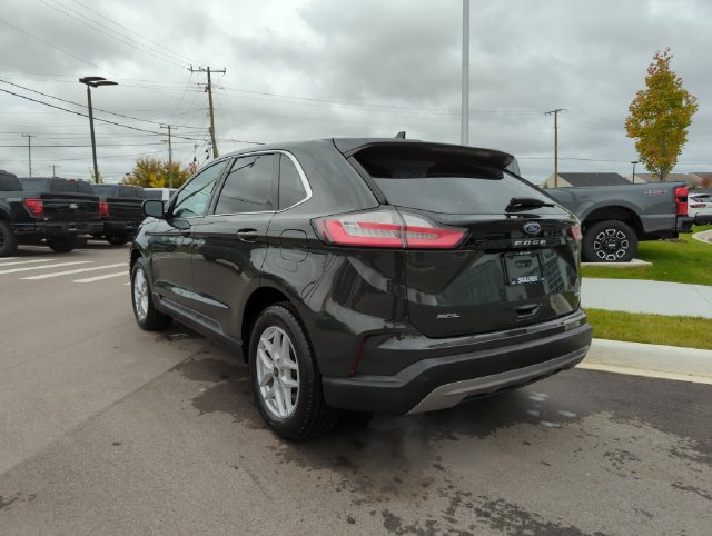 Certified 2023 Ford Edge SEL AWD/4WD image 3