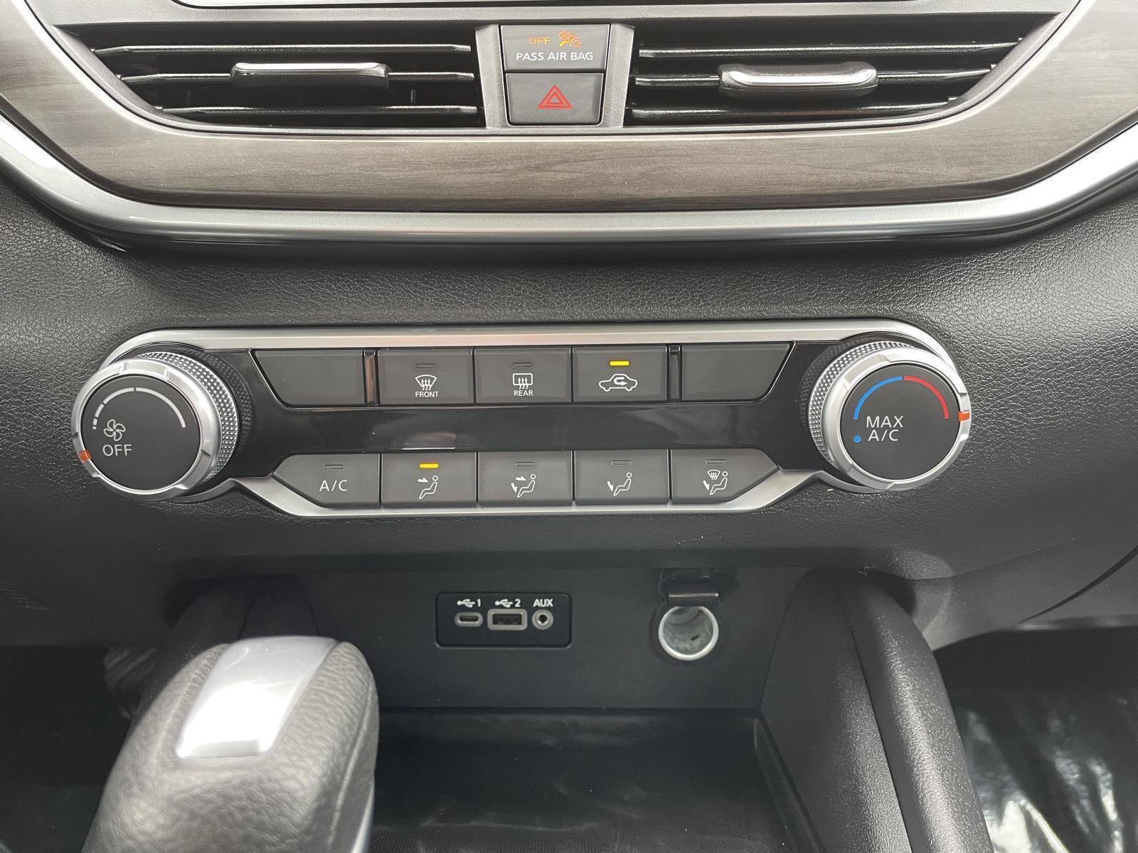 Used 2025 Nissan Altima 2.5 SV FWD image 22