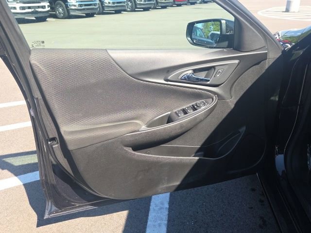 Used 2023 Chevrolet Malibu LT FWD image 18