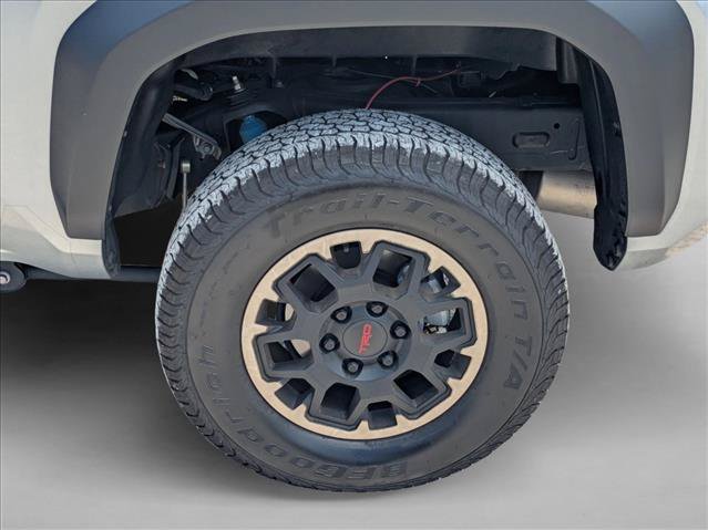 Used 2025 Toyota Tacoma TRD Off-Road w/ TRD Off Road Upgrade Package AWD/4WD image 8