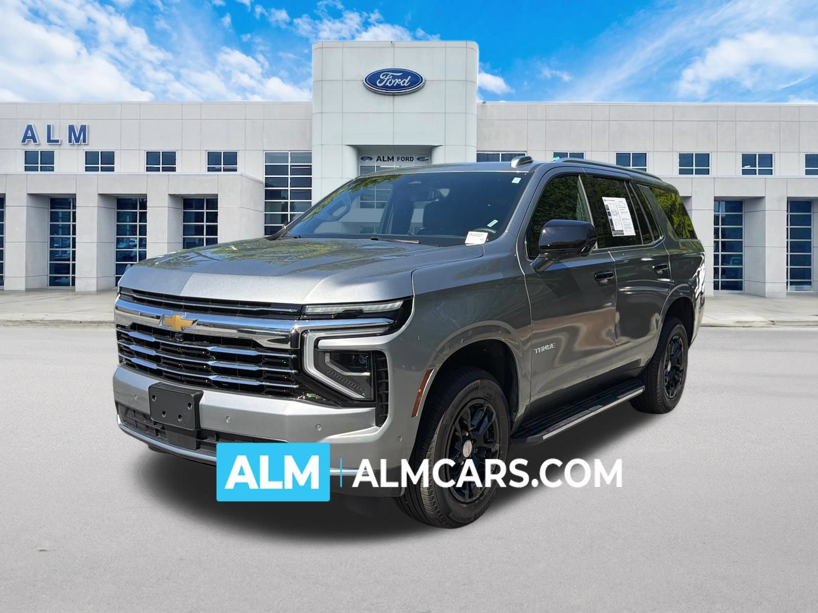 Used 2025 Chevrolet Tahoe LT AWD/4WD image 1