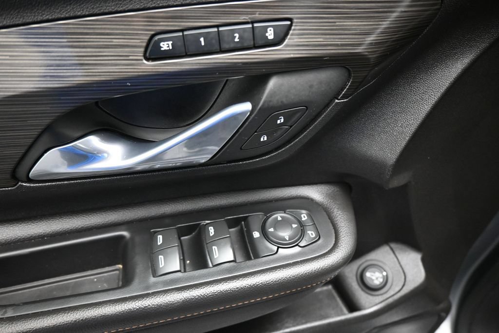 Used 2020 GMC Terrain SLT w/ Preferred Package FWD image 13