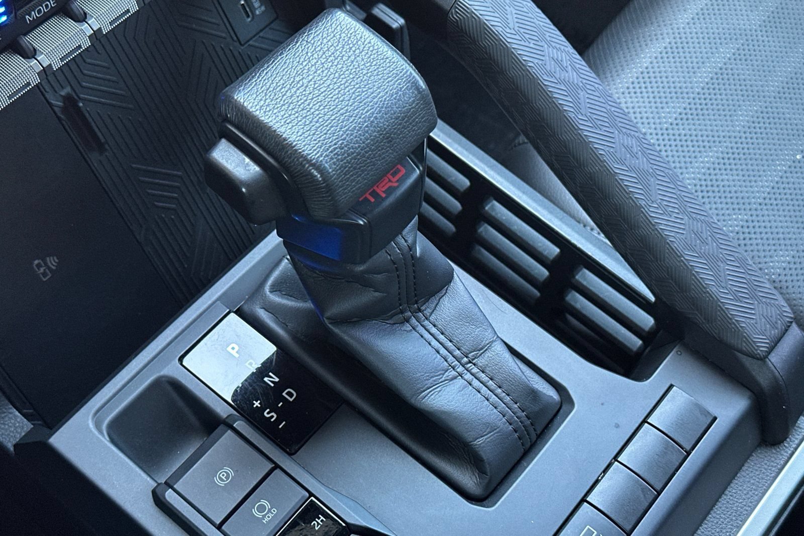 Used 2024 Toyota Tacoma TRD Sport w/ TRD Sport Premium Package AWD/4WD image 33