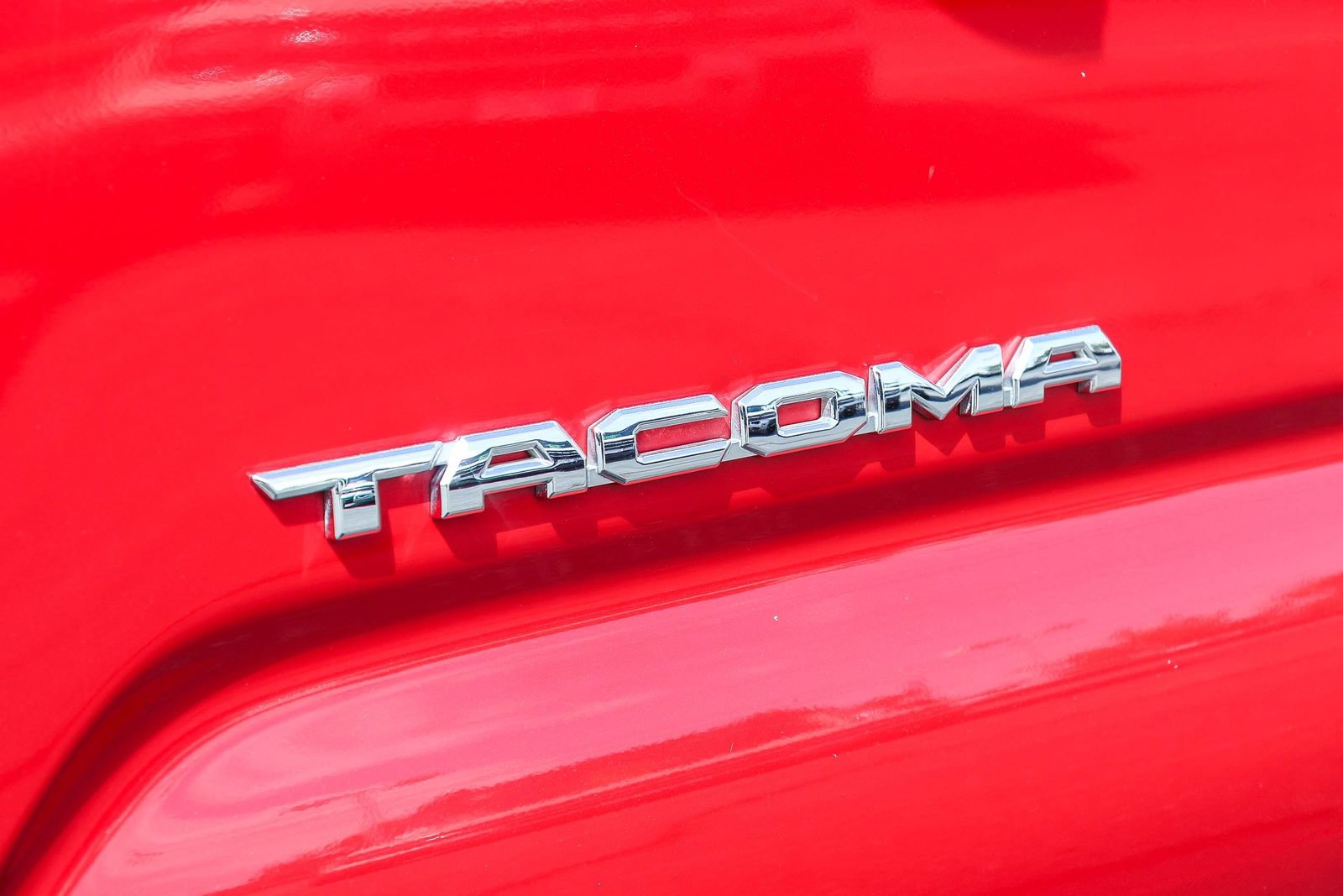 Used 2020 Toyota Tacoma TRD Sport w/ Technology Package RWD image 11