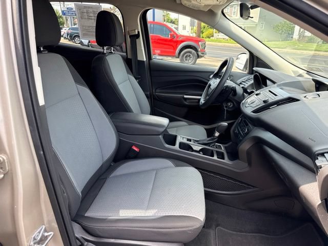 Certified 2017 Ford Escape SE w/ SE Cold Weather Package AWD/4WD image 27