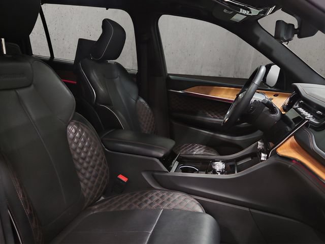 Used 2024 Jeep Grand Cherokee L Summit AWD/4WD image 21