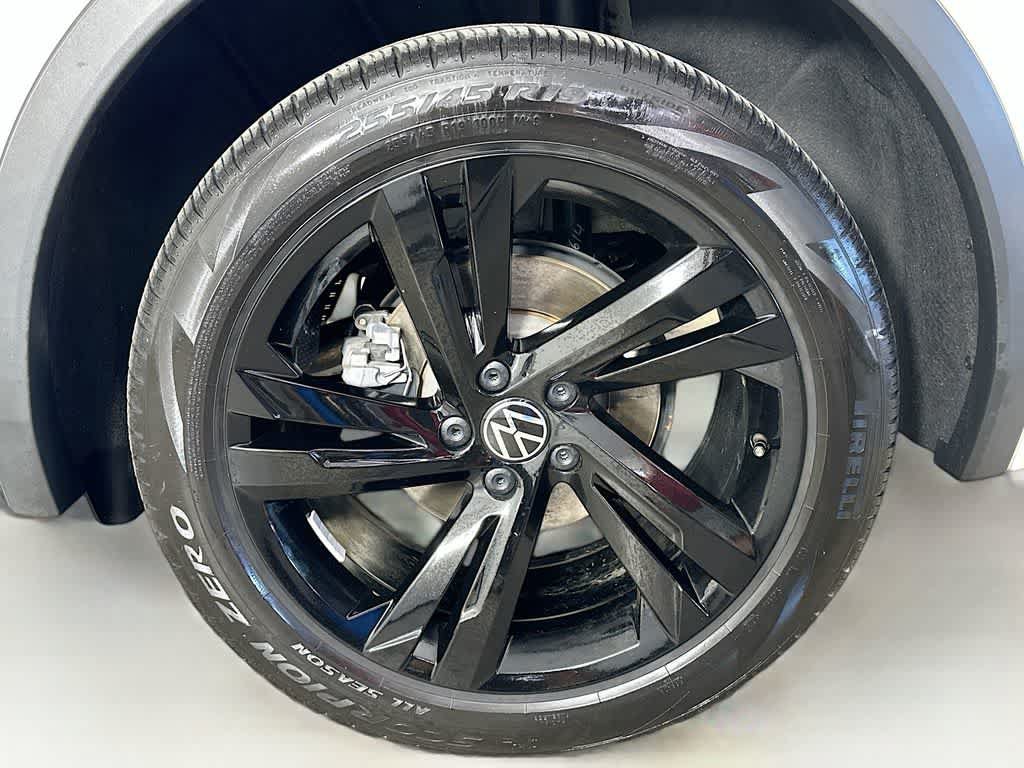 Used 2023 Volkswagen Tiguan SE R-Line FWD image 8