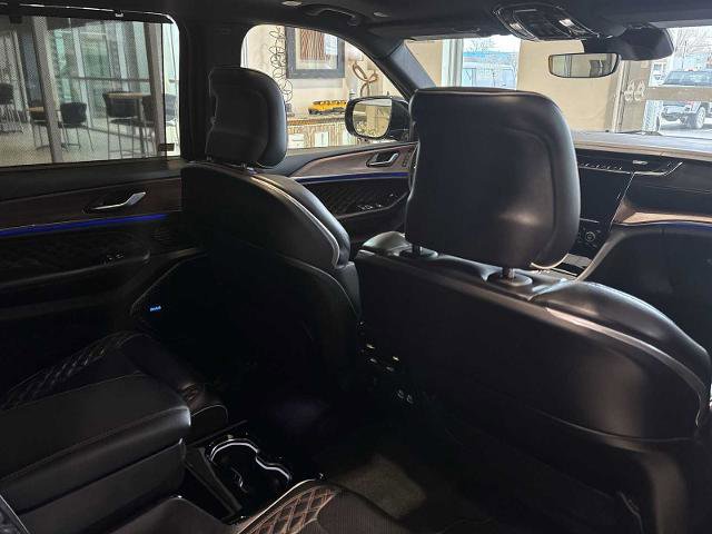 Used 2021 Jeep Grand Cherokee L Summit w/ Luxury Tech Group V image 27