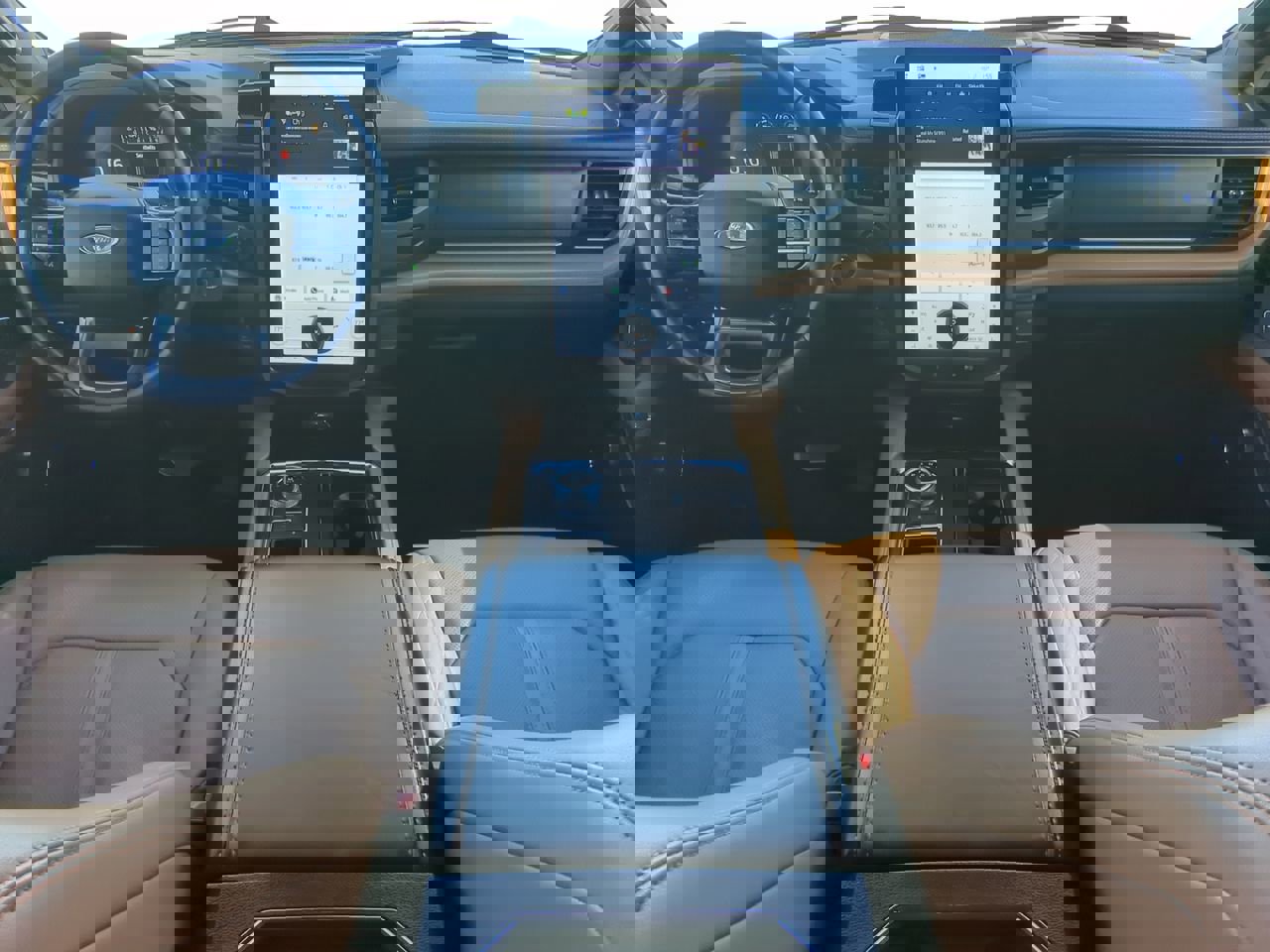 Certified 2024 Ford Expedition Max Platinum image 13