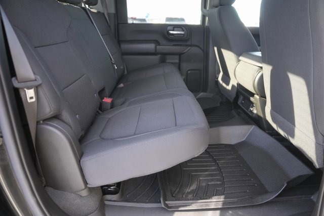 Used 2023 Chevrolet Silverado 2500 Custom w/ Custom Value Package image 15