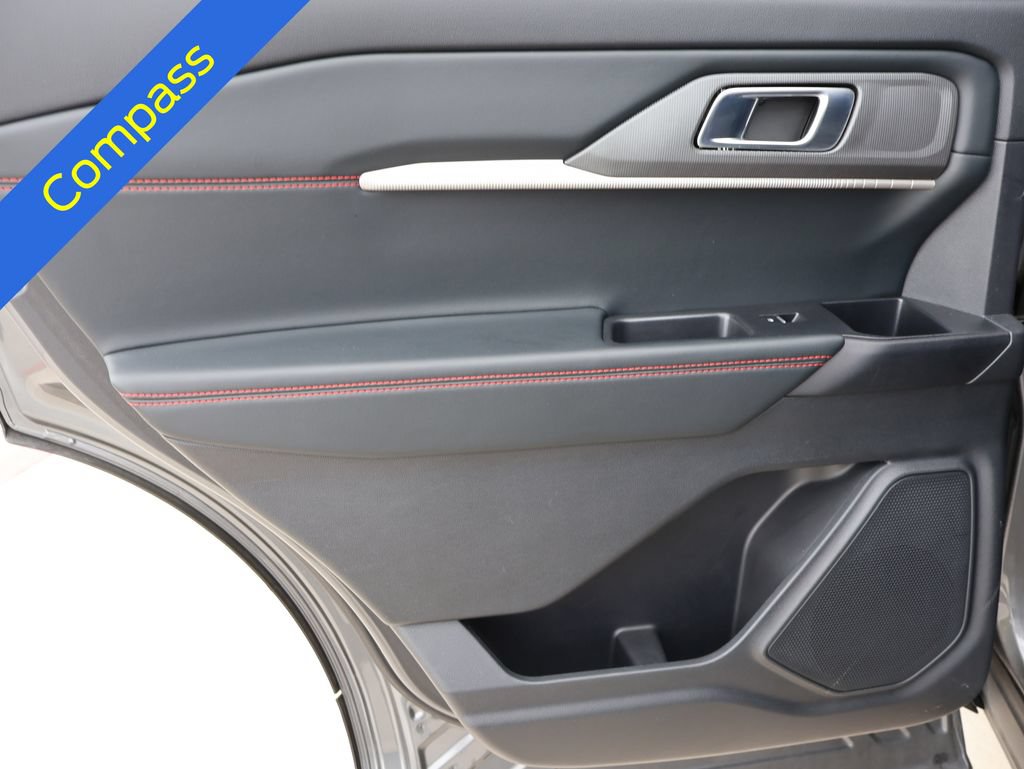 Certified 2025 Ford Explorer ST-Line w/ ST-Line Street Pack AWD/4WD image 19
