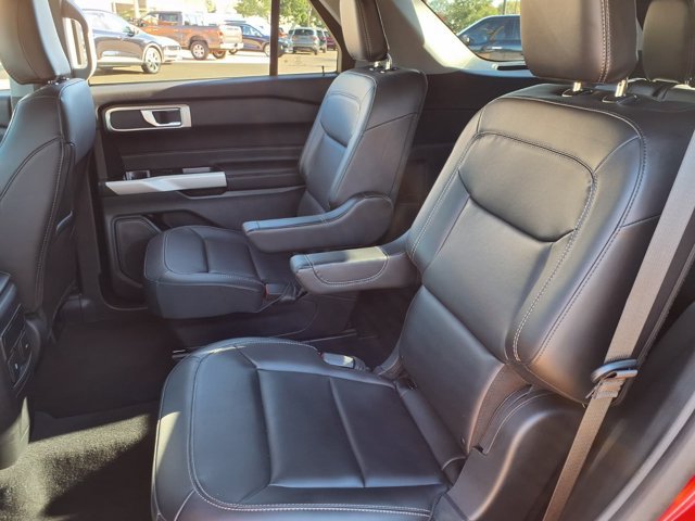 Certified 2024 Ford Explorer XLT w/ Equipment Group 202A AWD/4WD image 7