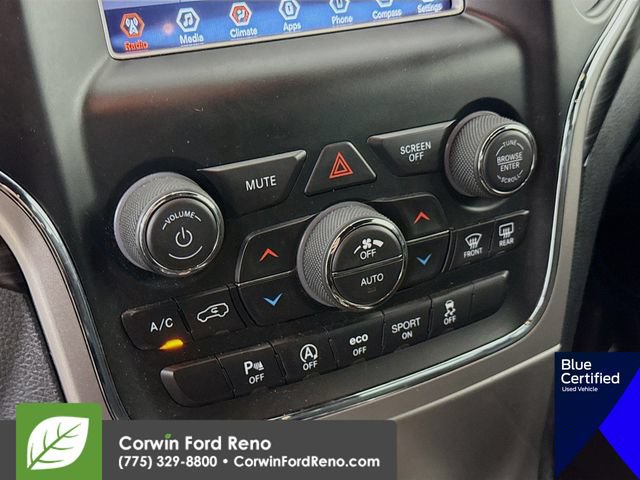 Used 2019 Jeep Grand Cherokee Laredo AWD/4WD image 18