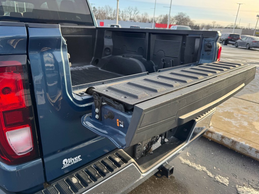 Used 2024 GMC Sierra 1500 SLE image 10