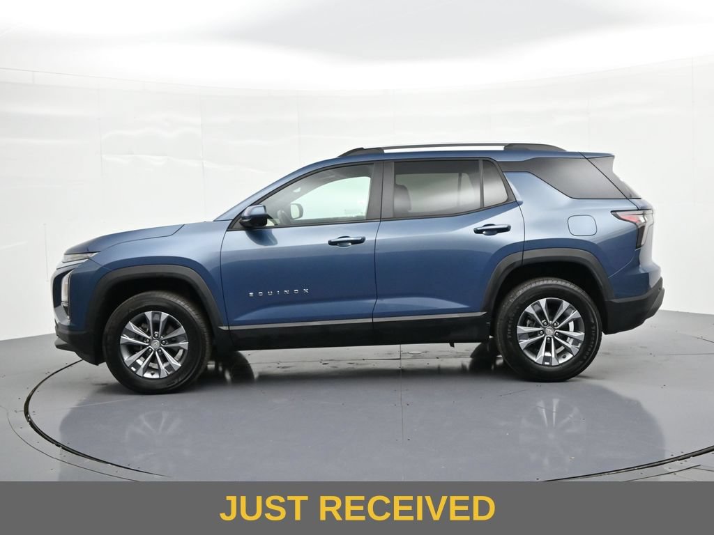 Used 2025 Chevrolet Equinox LT w/ Convenience Package II FWD image 9
