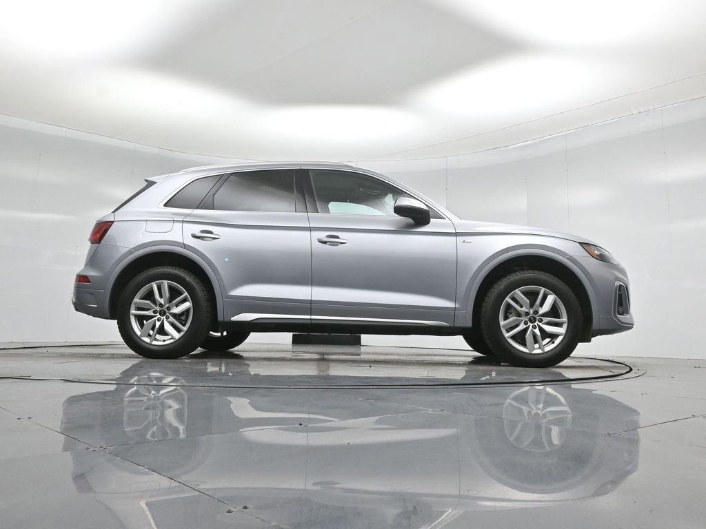 Used 2023 Audi Q5 2.0T Premium w/ Convenience Package image 10