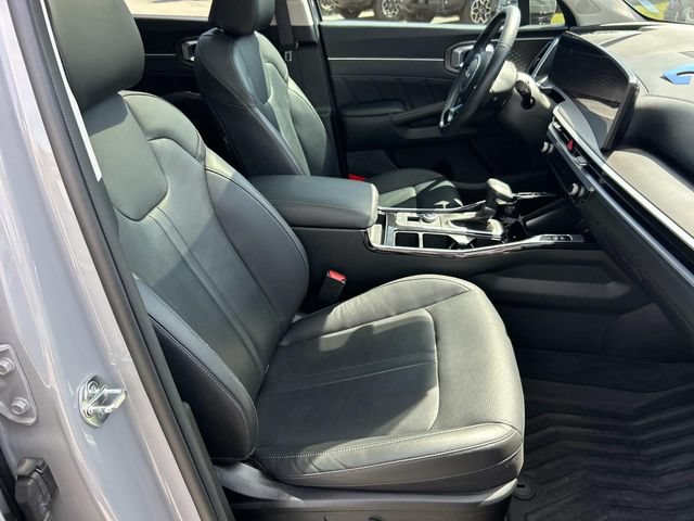Used 2025 Kia Sorento SX FWD image 33