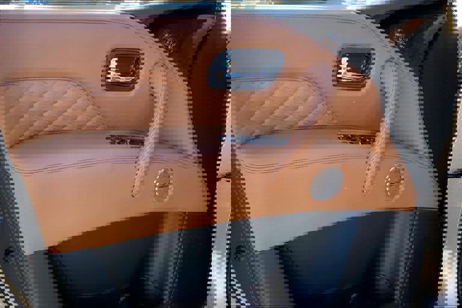 Used 2024 INFINITI QX80 Sensory w/ Cargo Package image 22