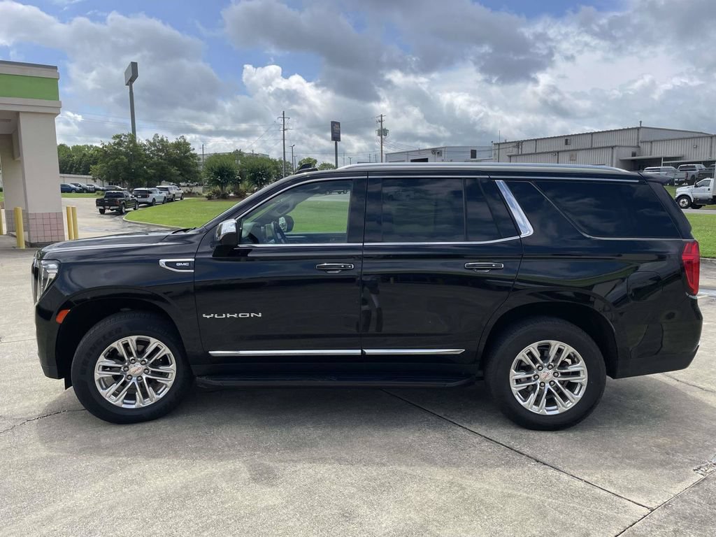 Used 2023 GMC Yukon SLT AWD/4WD image 6