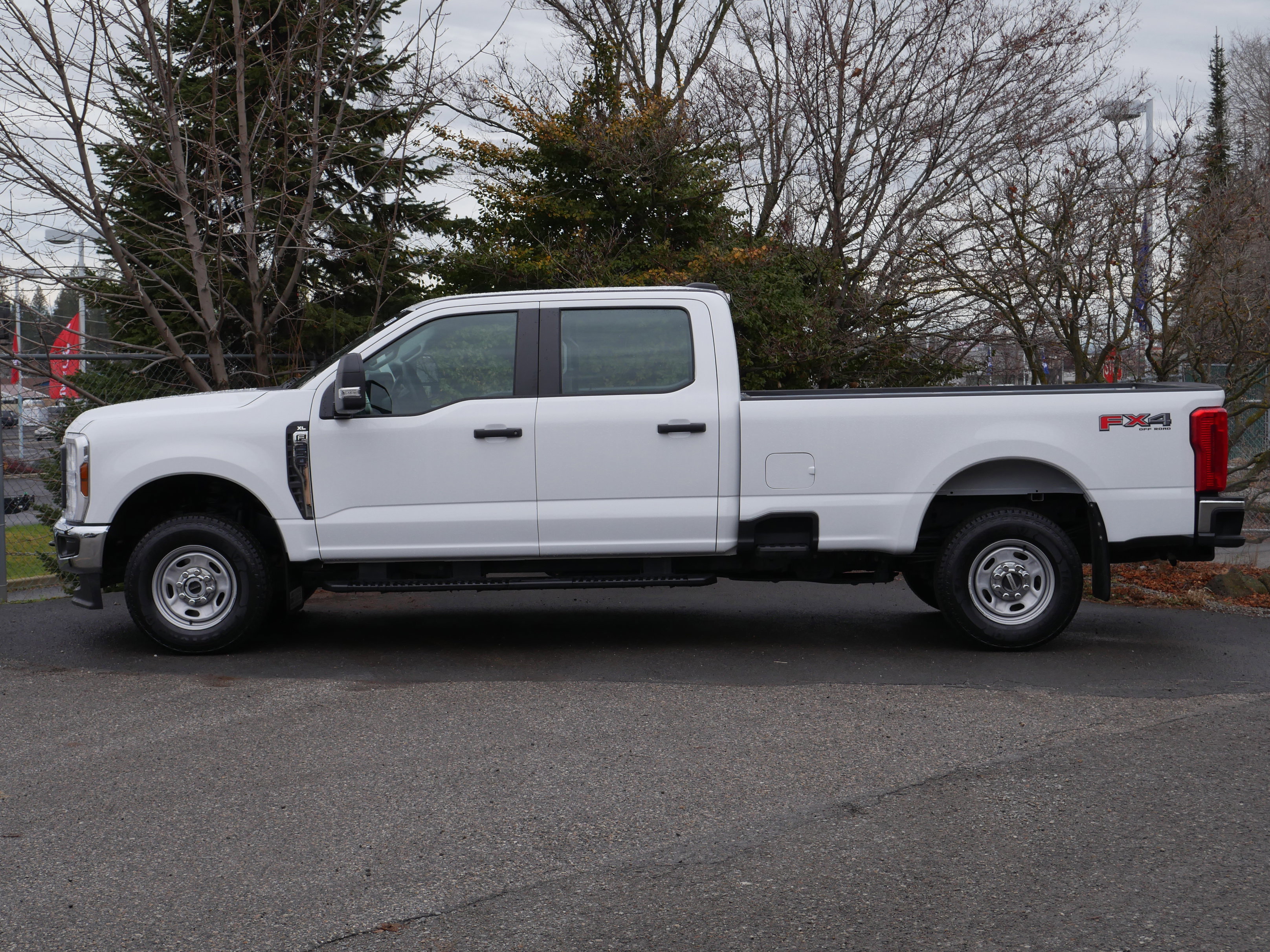 Certified 2024 Ford F250 XL w/ XL Chrome Package image 5