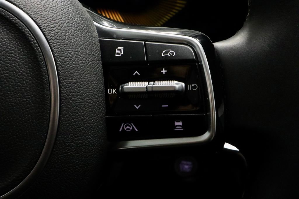 Used 2025 Kia Sorento X-Line EX image 31