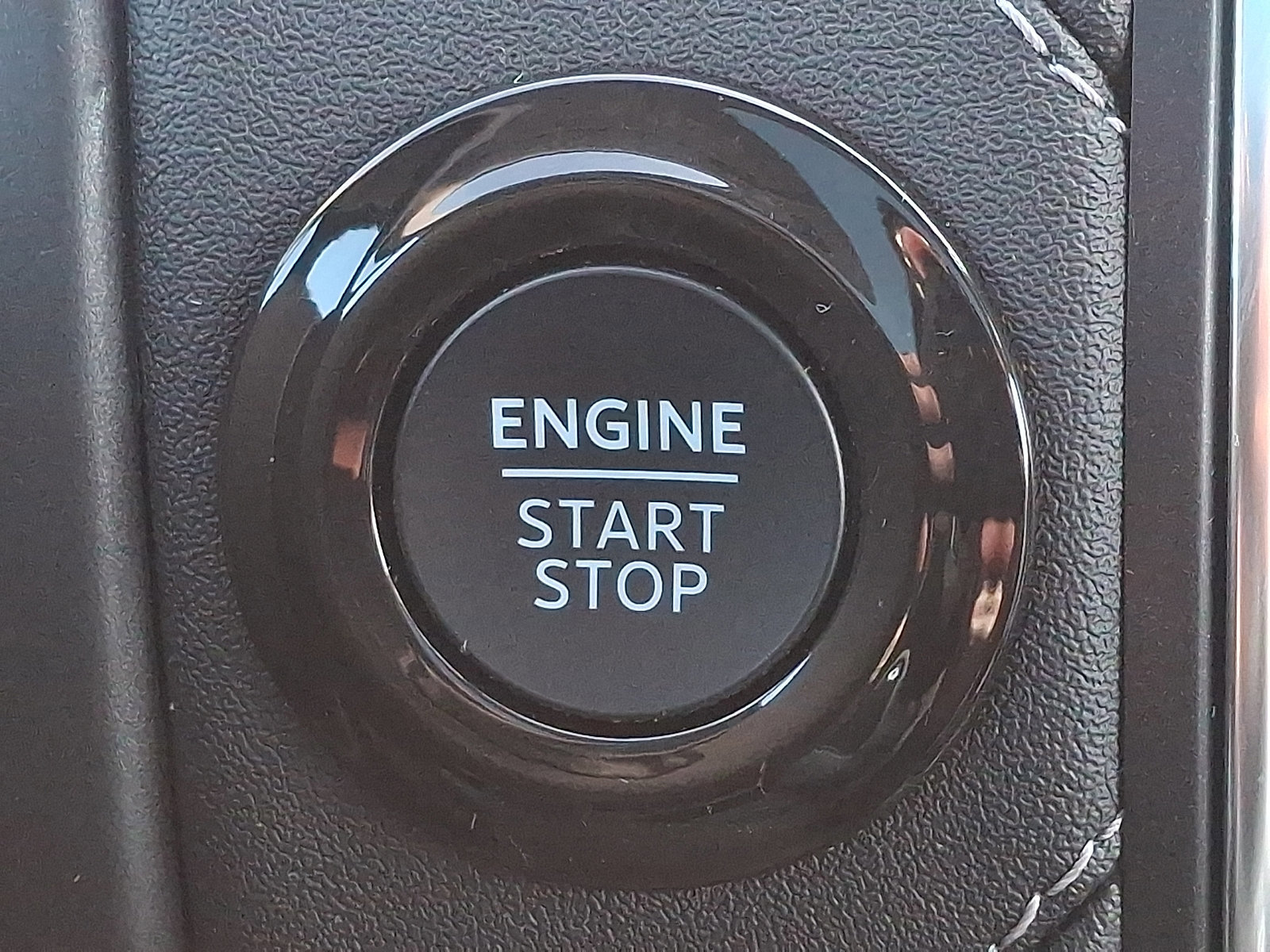 Certified 2025 Ford Expedition Max Platinum image 25