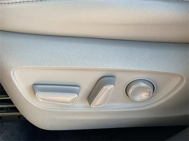 Used 2023 Toyota Highlander Platinum image 21