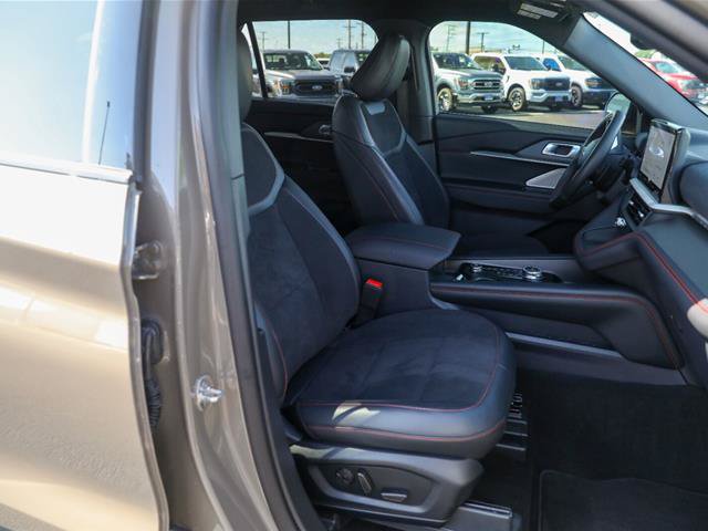 Certified 2026 Ford Explorer ST AWD/4WD image 33