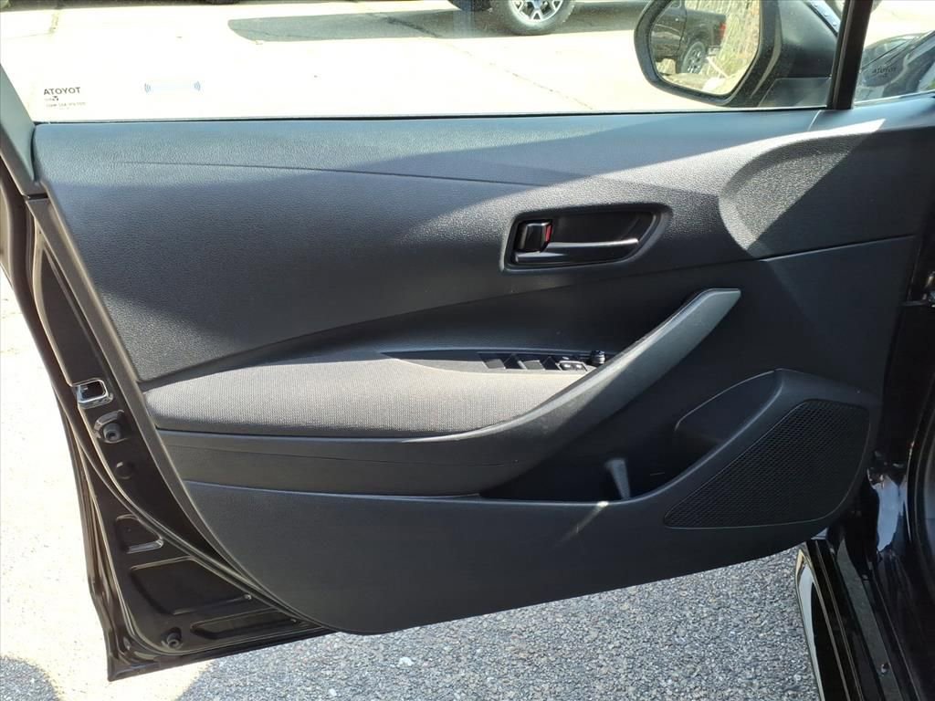 Used 2024 Toyota Corolla LE FWD image 15
