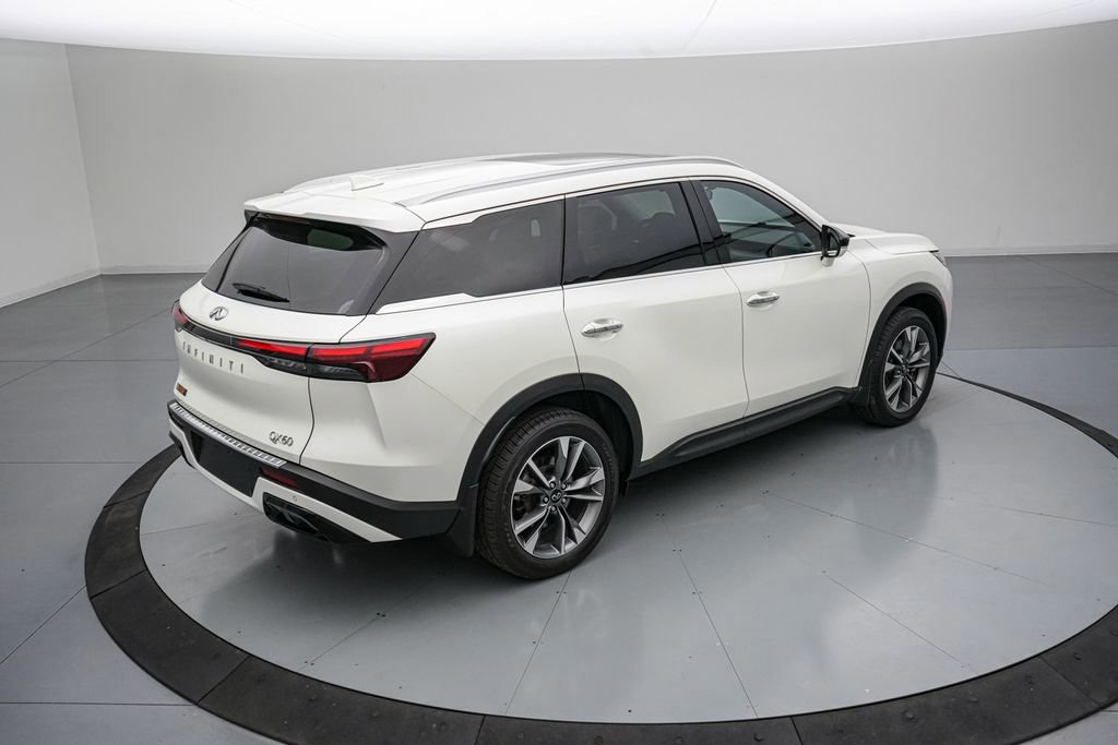 Used 2023 INFINITI QX60 Luxe w/ Cargo Package FWD image 5