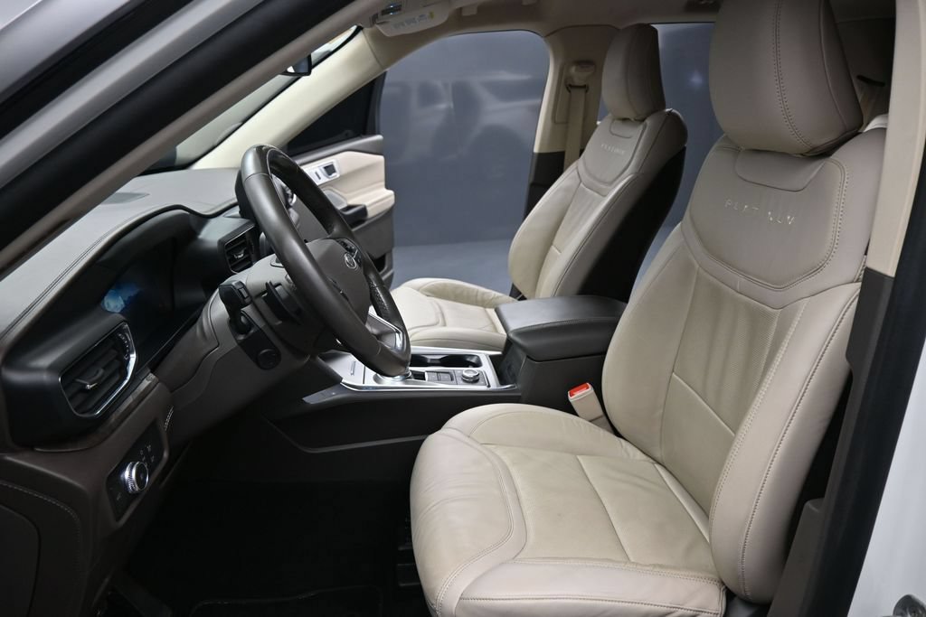 Certified 2020 Ford Explorer Platinum w/ Premium Technology Package AWD/4WD image 10