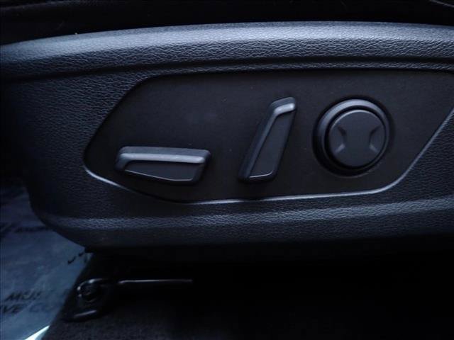Used 2025 Kia Sportage EX AWD/4WD image 12