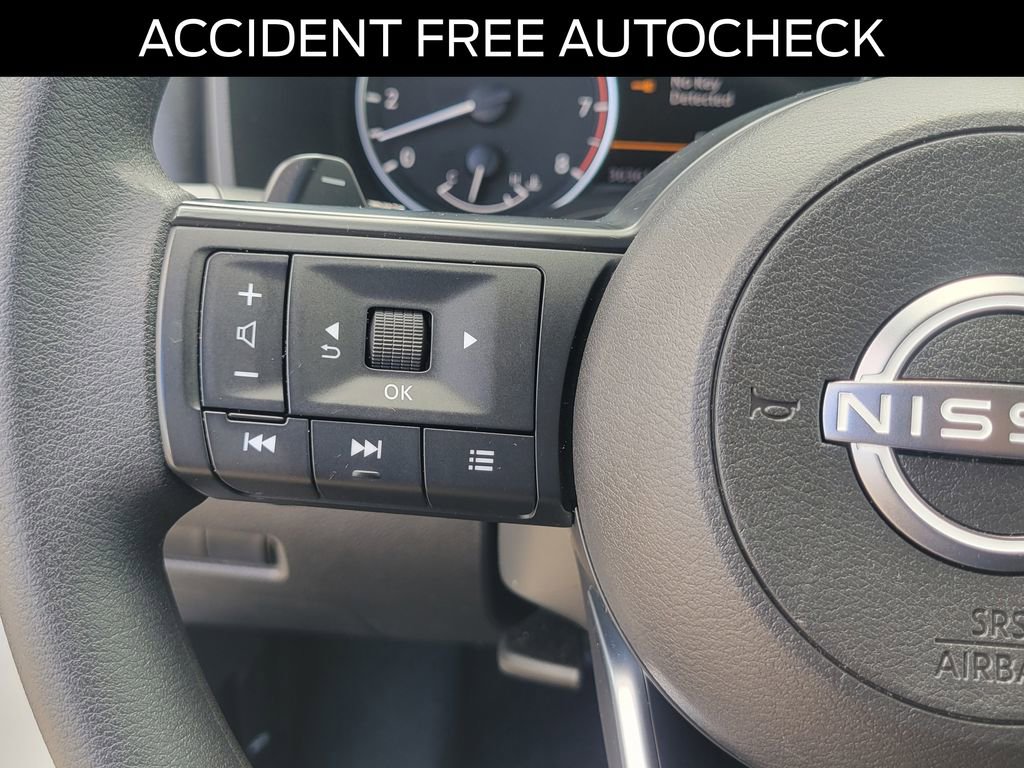 Used 2024 Nissan Rogue S FWD image 20