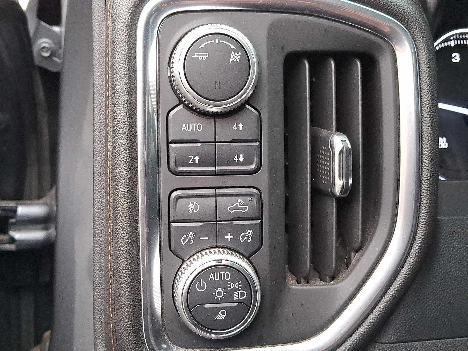 Used 2019 GMC Sierra 1500 AT4 w/ AT4 Premium Package image 24