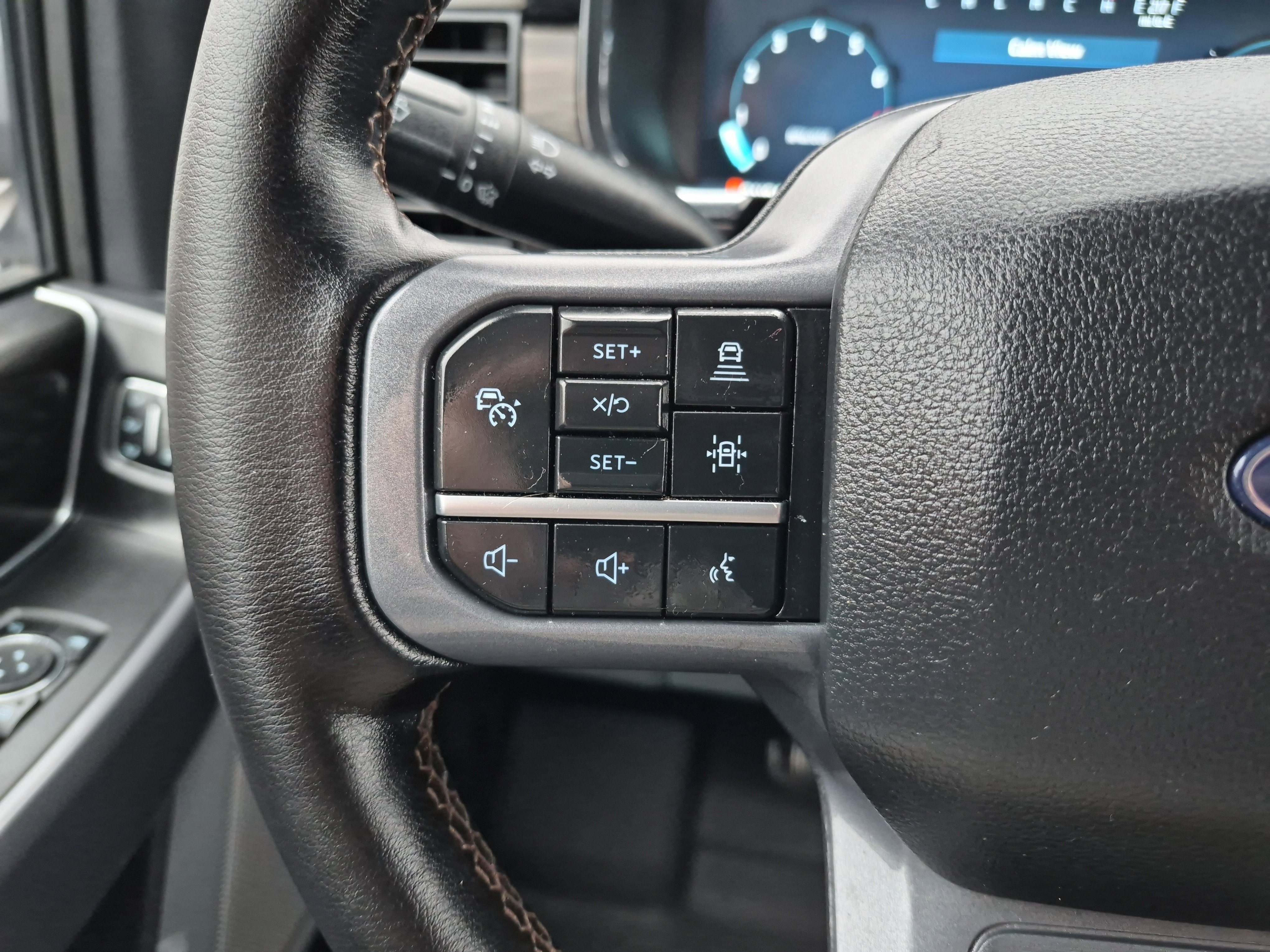 Certified 2025 Ford F150 Lariat w/ Equipment Group 501A Mid image 28