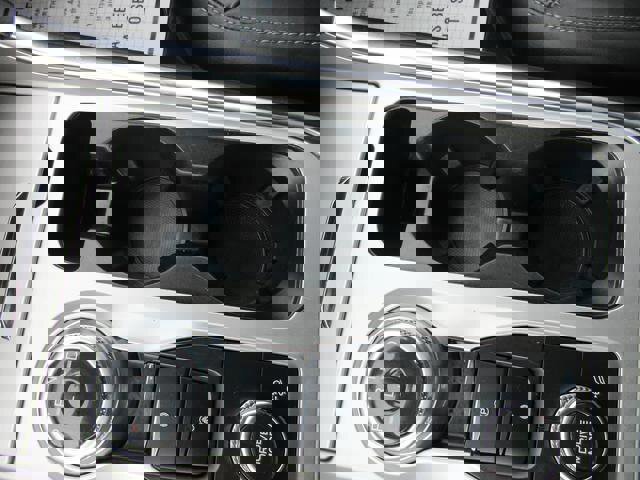 Certified 2022 Ford Explorer XLT w/ Equipment Group 202A image 17