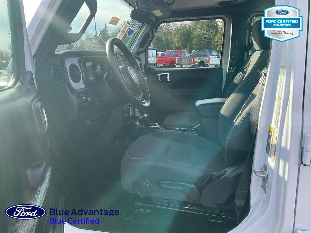Used 2025 Jeep Gladiator Sport AWD/4WD image 4