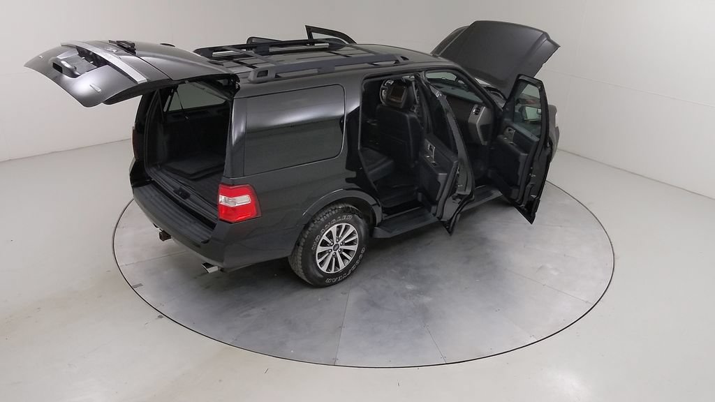 Certified 2017 Ford Expedition XLT w/ Equipment Group 202A AWD/4WD image 50