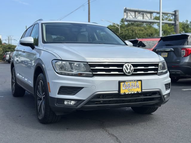 Used 2018 Volkswagen Tiguan SEL AWD/4WD image 48